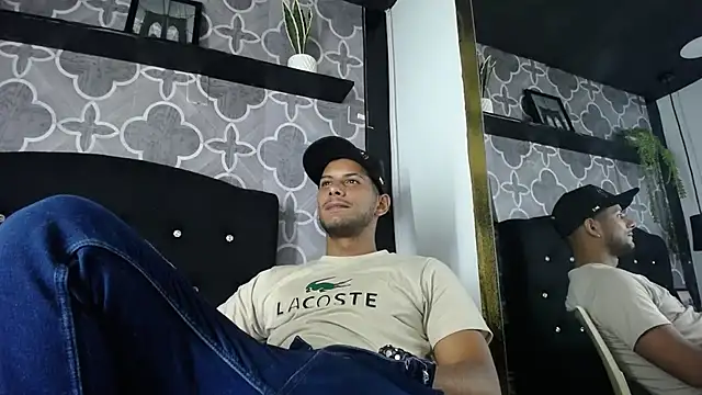 Chris Dick23 online show from July 15, 3:35 am