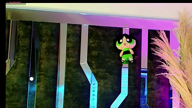 honey skin online show from April 18, 9:58 pm