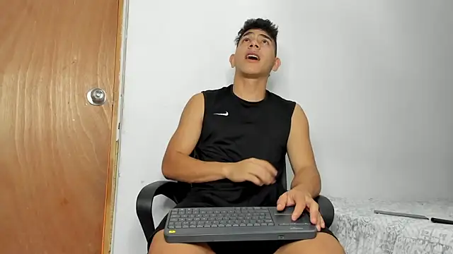 andrew rose  online show from December 16, 4:47 pm