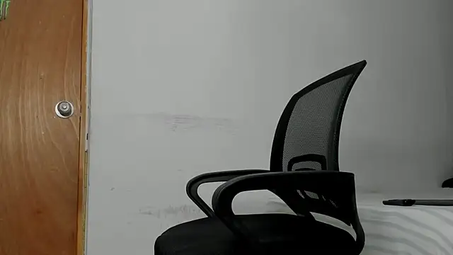 andrew rose  online show from February 18, 9:12 pm