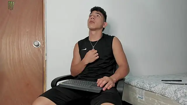 andrew rose  online show from November 12, 11:09 pm