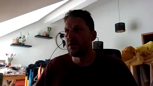 BennyLommy online show from August 5, 2:44 pm