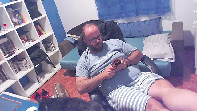 ravingr4d4 online show from July 13, 10:33 pm