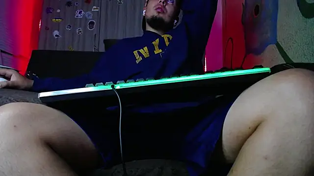 zacwatson  online show from March 4, 6:04 am