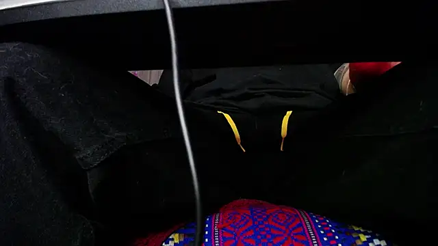 zacwatson  online show from October 6, 5:01 am