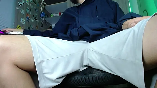 zacwatson  online show from December 27, 8:24 am