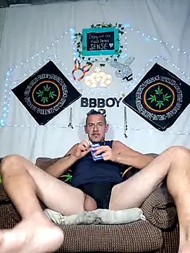 Snapshot of Bbboy42 chatting on February 18, 10:03 pm Bbboy42 online show from February 18, 10:03 pm