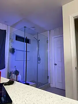 El Gizmo online show from March 2, 5:30 am