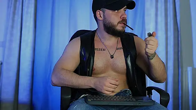 juliusmasters online show from January 3, 3:55 pm