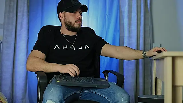 juliusmasters online show from January 5, 6:24 pm