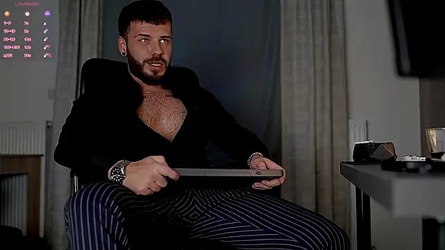 juliusmasters online show from October 27, 11:51 pm