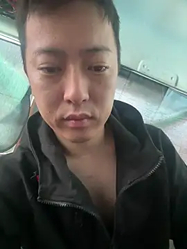 emon2122 online show from April 17, 2:47 am