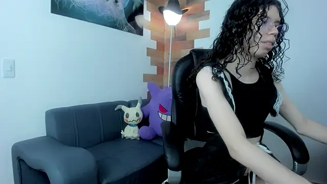 Snapshot of Angel_Dust18 chatting on February 23, 8:42 pm Angel Dust18 online show from February 23, 8:42 pm