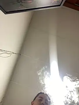 Snapshot of DanielGomez9 chatting on February 24, 10:47 pm DanielGomez9 online show from February 24, 10:47 pm