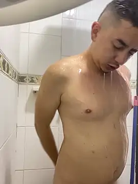 Snapshot of DanielGomez9 chatting on January 10, 12:04 pm DanielGomez9 online show from January 10, 12:04 pm