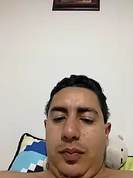 Snapshot of DanielGomez9 chatting on March 22, 3:52 am DanielGomez9 online show from March 22, 3:52 am