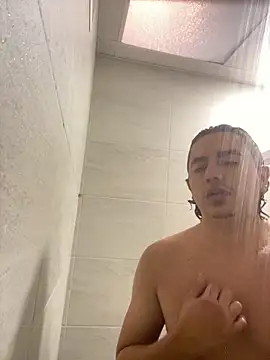 Snapshot of DanielGomez9 chatting on October 16, 12:24 pm DanielGomez9 online show from October 16, 12:24 pm