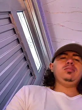 DanielGomez9 online show from July 28, 2:13 pm