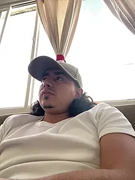 DanielGomez9 online show from July 28, 9:14 pm