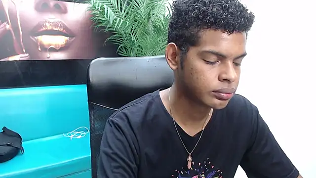 boylittle19cm online show from March 19, 12:23 pm