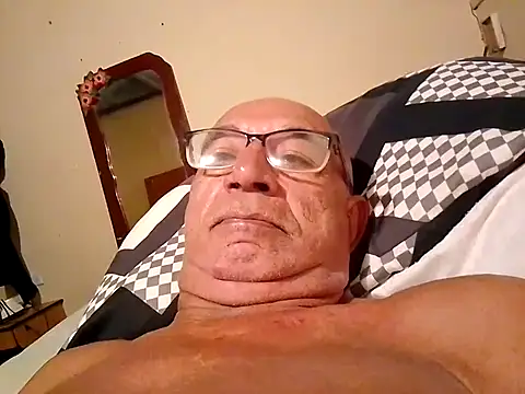 sincuenton24cmts online show from October 21, 11:18 pm