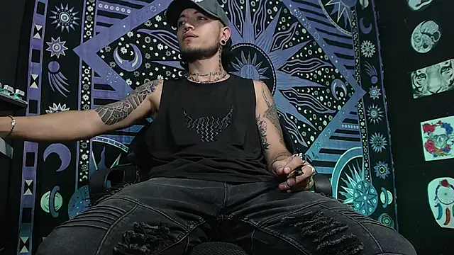 Dicaprioo  online show from February 10, 9:15 pm