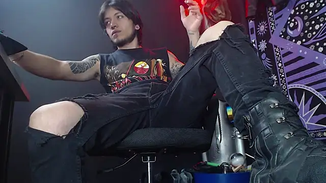 Dicaprioo  online show from March 13, 5:18 pm