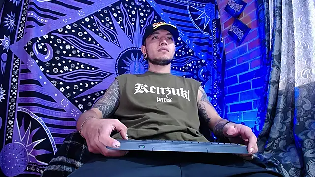 Dicaprioo  online show from October 6, 9:19 pm