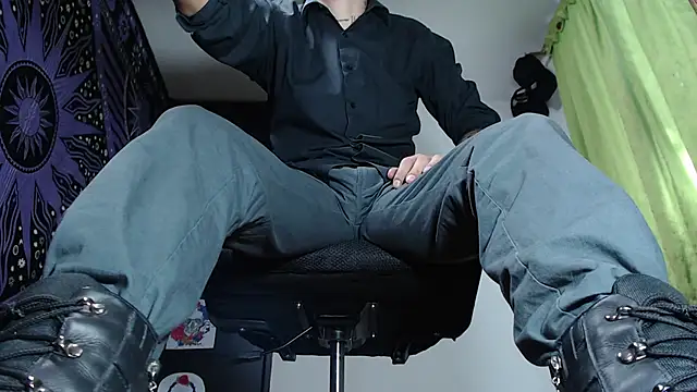 Dicaprioo  online show from December 5, 2:55 pm