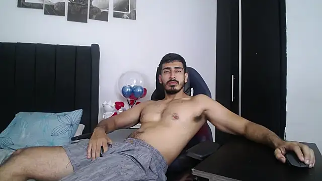 Snapshot of muscle_ares chatting on February 21, 2:06 pm muscle ares online show from February 21, 2:06 pm