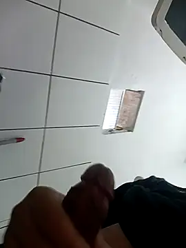 Fiel77 online show from November 2, 2:10 pm