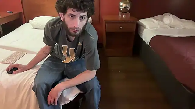 Snapshot of pantslesstraveler_plt chatting on September 27, 3:54 pm pantslesstraveler plt online show from September 27, 3:54 pm