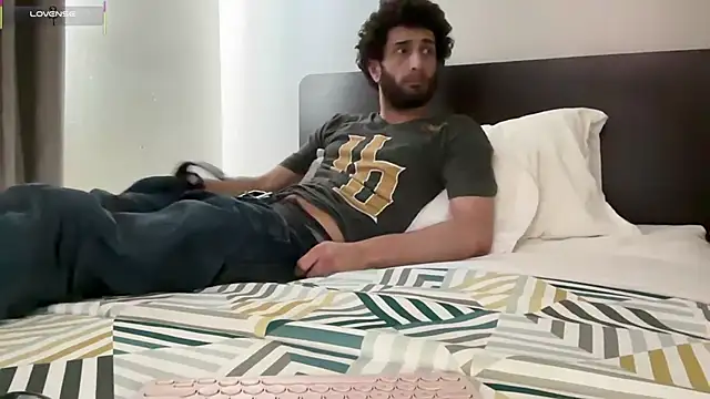 Snapshot of pantslesstraveler_plt chatting on September 28, 4:49 pm pantslesstraveler plt online show from September 28, 4:49 pm