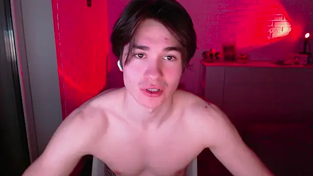 MarkusDean online show from April 3, 6:48 pm