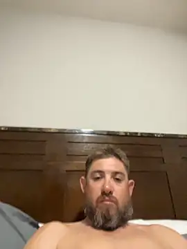 Snapshot of caliguy37 chatting on September 18, 2:46 am caliguy37 online show from September 18, 2:46 am