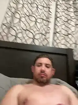 Snapshot of caliguy37 chatting on December 6, 4:28 pm caliguy37 online show from December 6, 4:28 pm