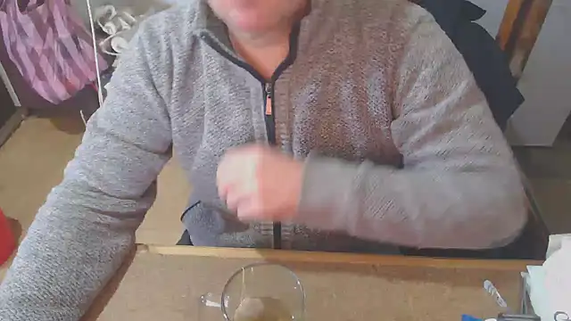 zerx40 online show from December 18, 10:11 am