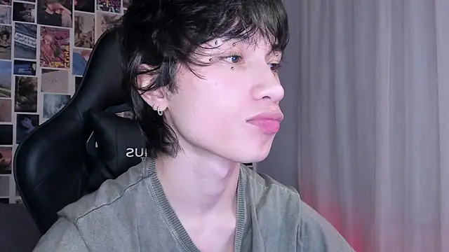 liamelf online show from March 23, 4:59 am