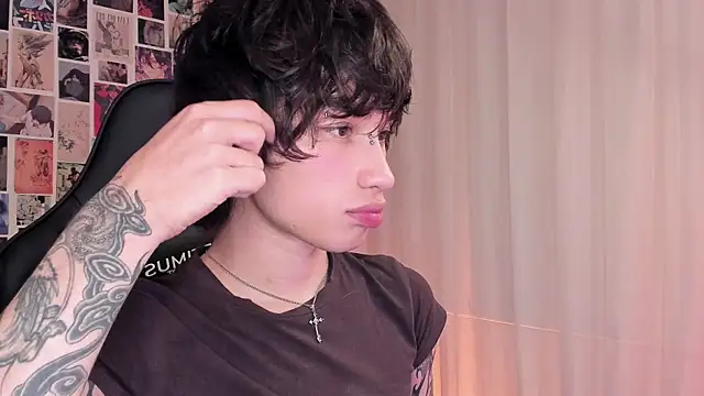 liamelf online show from December 31, 2:19 am