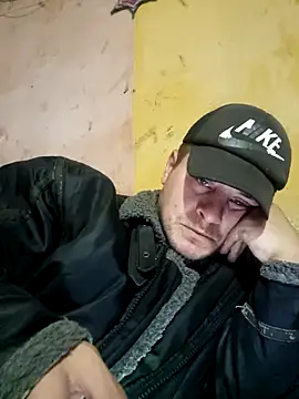 TusOjitosClaros69 online show from September 12, 3:06 am