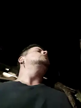 TusOjitosClaros69 online show from December 23, 5:06 am