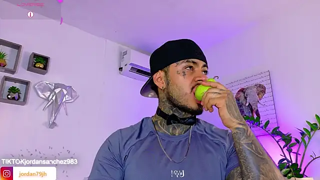 JordanSmiith  online show from March 20, 8:56 pm