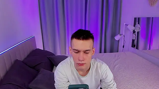 Kevin Kesi online show from February 1, 10:15 am