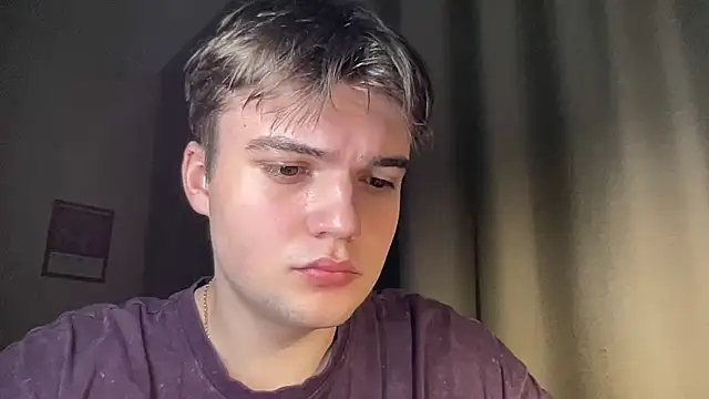 superfluboy  online show from December 17, 6:36 pm