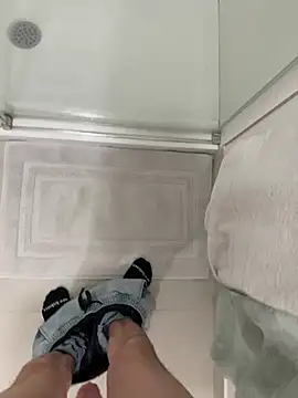 mightgogay online show from February 23, 7:28 am