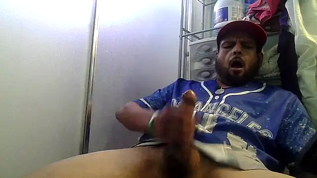 MrDickUdown24 7 online show from February 12, 9:10 pm