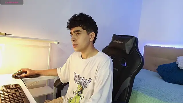  nickconnor01 online show from November 14, 4:26 am