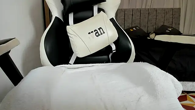 Valerioe online show from September 17, 1:23 pm