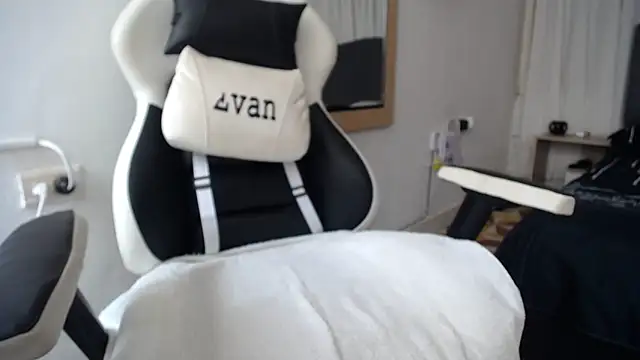 Valerioe online show from February 13, 4:28 pm