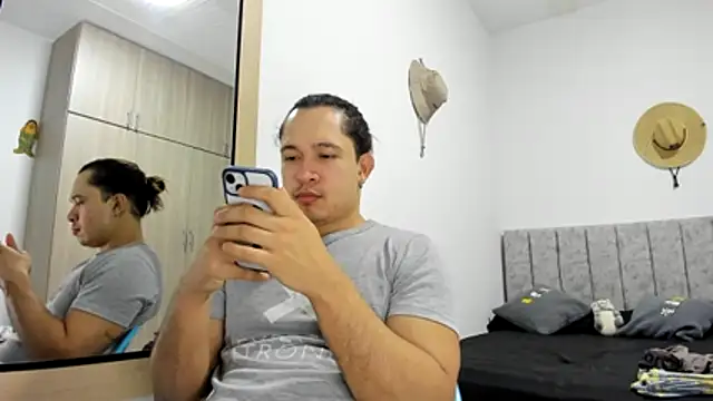 Valerioe online show from March 13, 2:24 pm